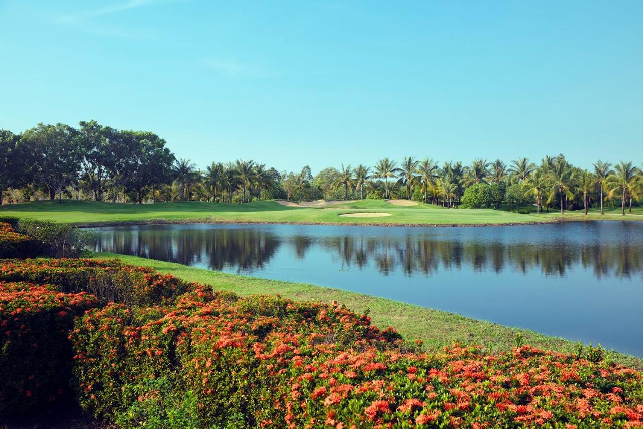 Sofitel Angkor Phokeethra Golf & Spa Resort Siem Reap Esterno foto