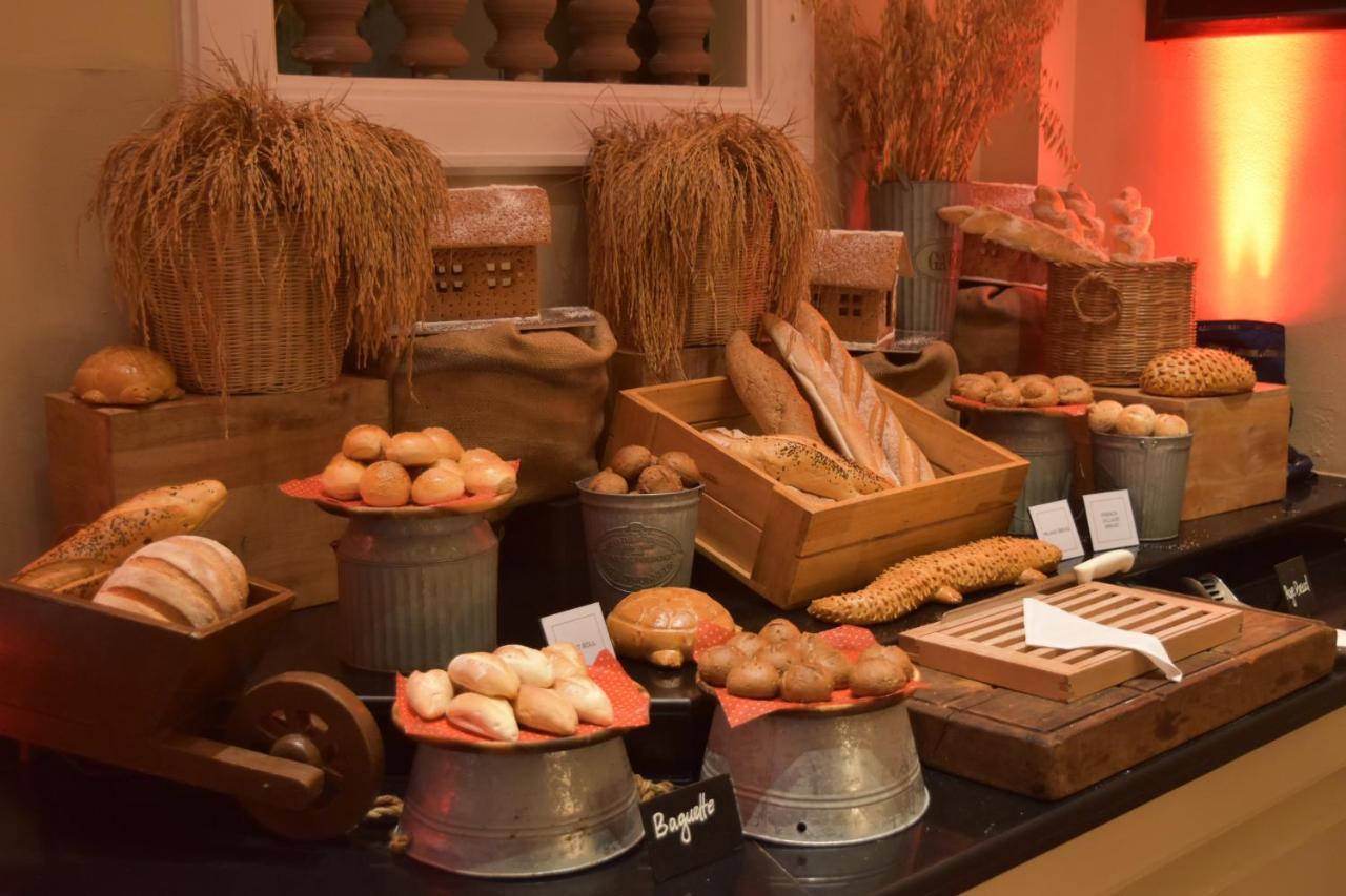 Sofitel Angkor Phokeethra Golf & Spa Resort Siem Reap Esterno foto